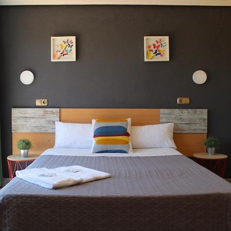Hotel Rodsan Suizo Castelldefels Exterior photo